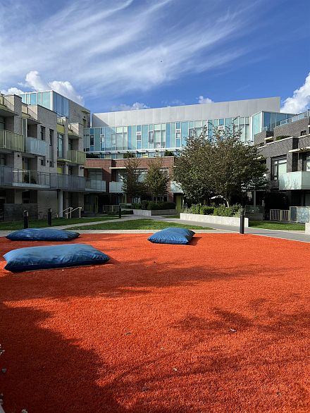 1206 285 E 10th Avenue