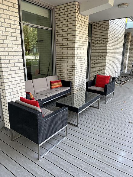 1206 285 E 10th Avenue