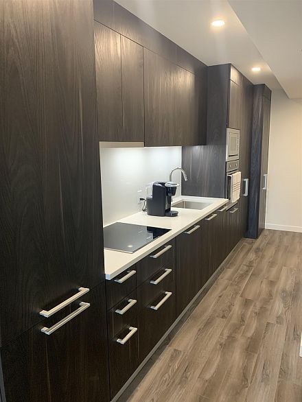 1206 285 E 10th Avenue