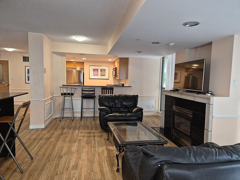 1707 939 Homer Street