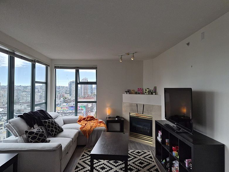 1707 939 Homer Street