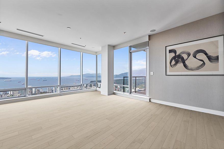 5501 1128 W Georgia Street