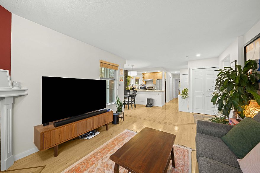 201 1868 W 8th Avenue