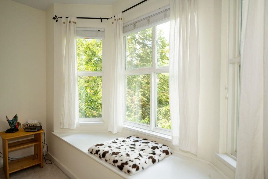 3058 E Kent Avenue South