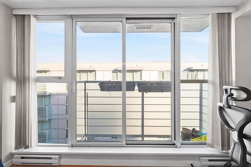 902 168 Powell Street