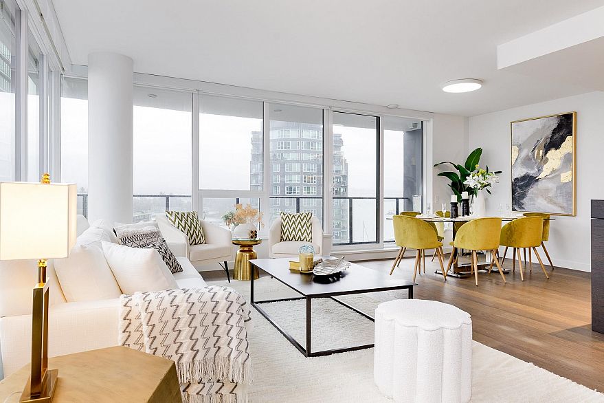 1201 620 Cardero Street