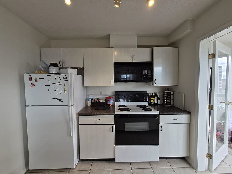 1707 939 Homer Street