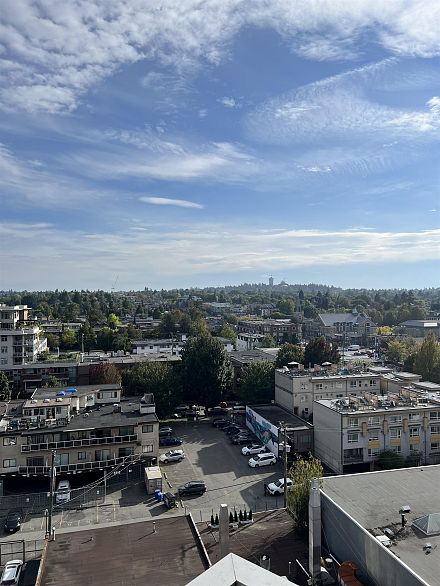 1206 285 E 10th Avenue