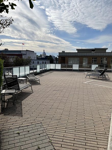 1206 285 E 10th Avenue