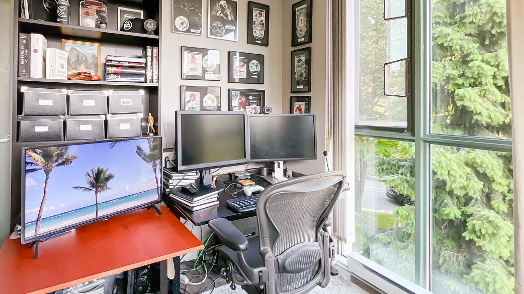 206 2733 Chandlery Place