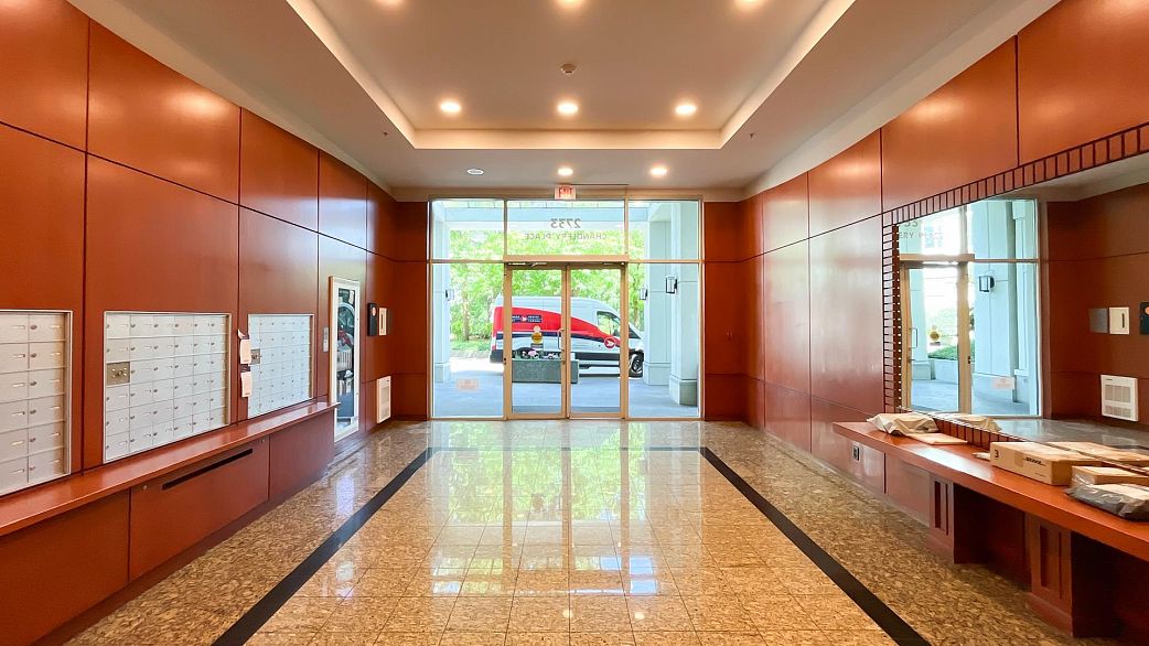 206 2733 Chandlery Place