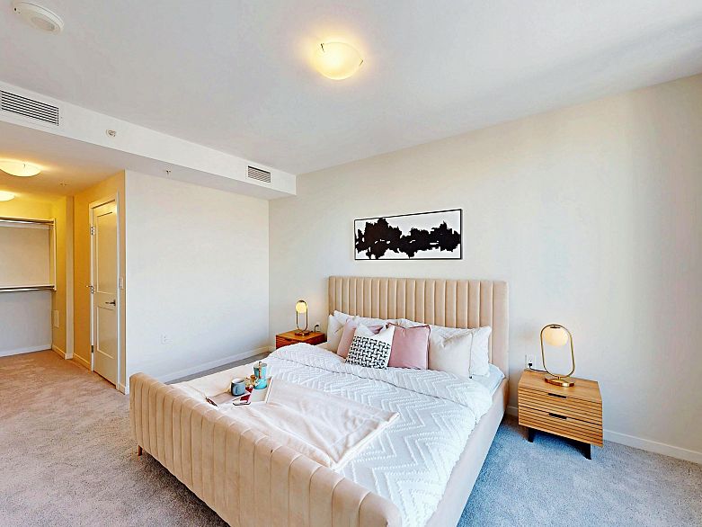 1207 1708 Ontario Street