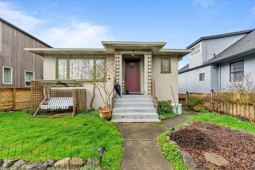 4589 Harriet Street