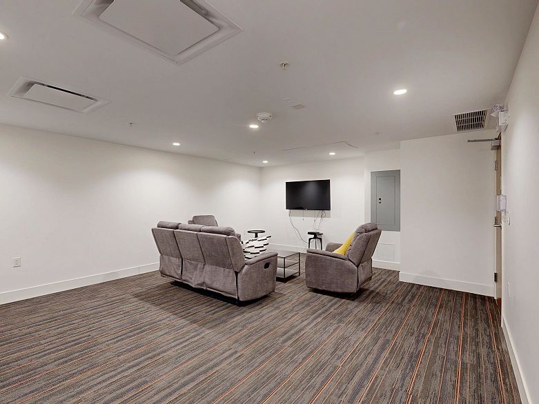 1207 1708 Ontario Street