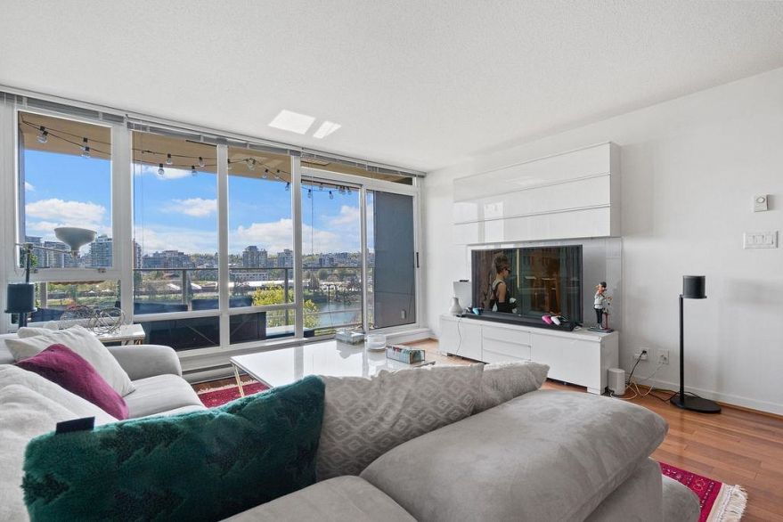 801 980 Cooperage Way