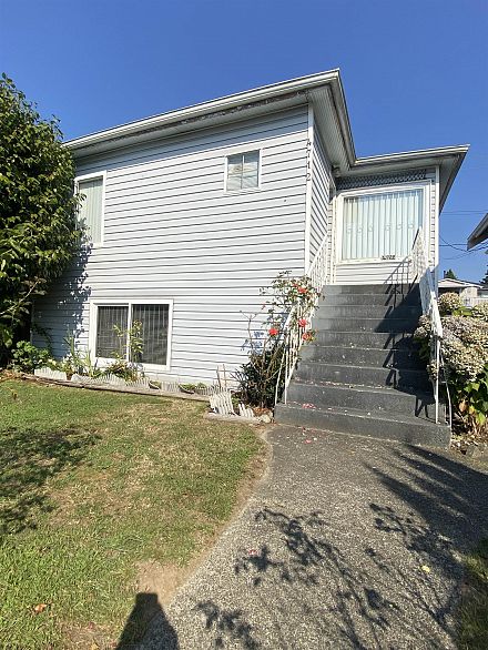 4712 Victoria Drive