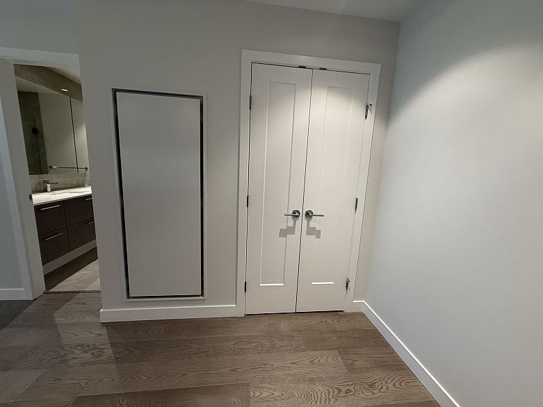 704 5608 Berton Avenue