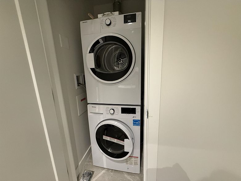 704 5608 Berton Avenue