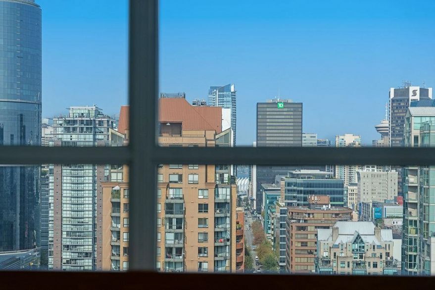 2904 1283 Howe Street