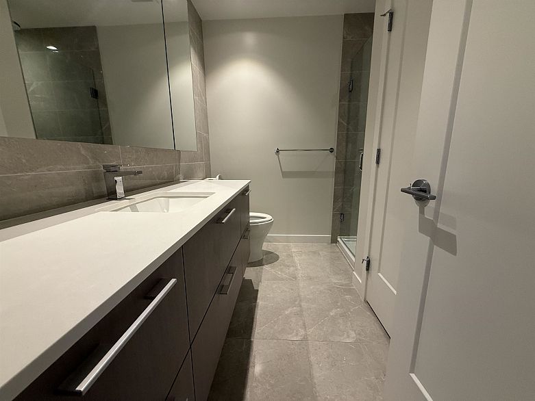 704 5608 Berton Avenue