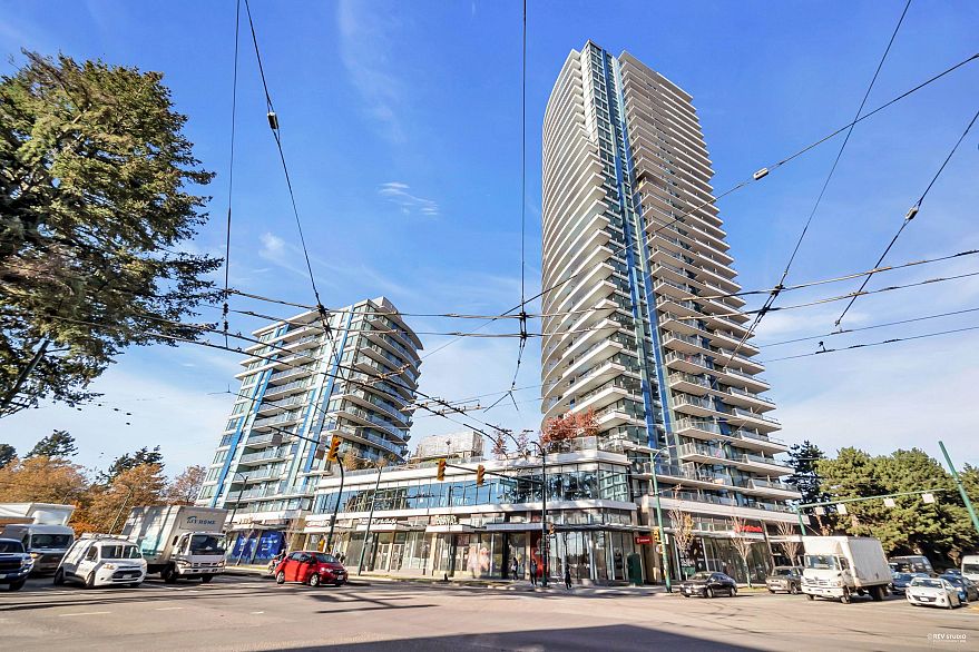 1605 8189 Cambie Street