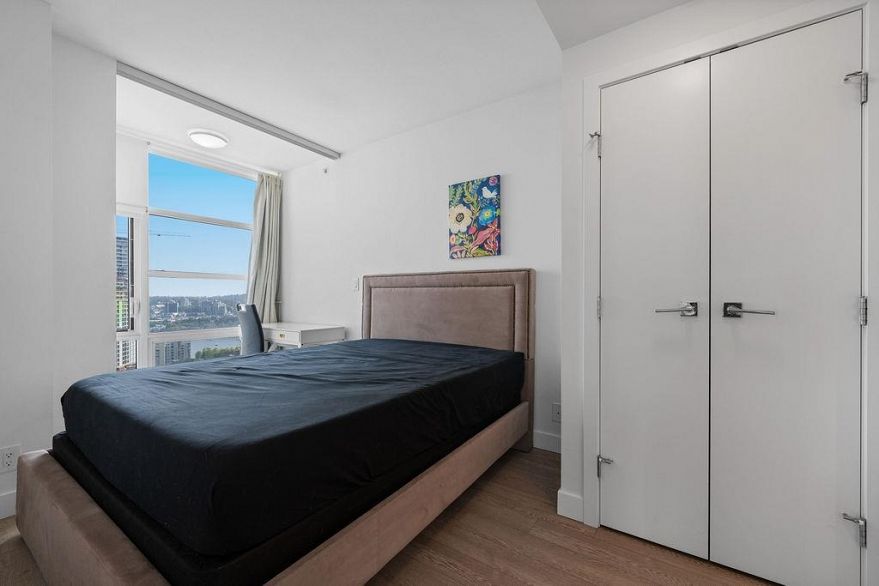 2904 1283 Howe Street