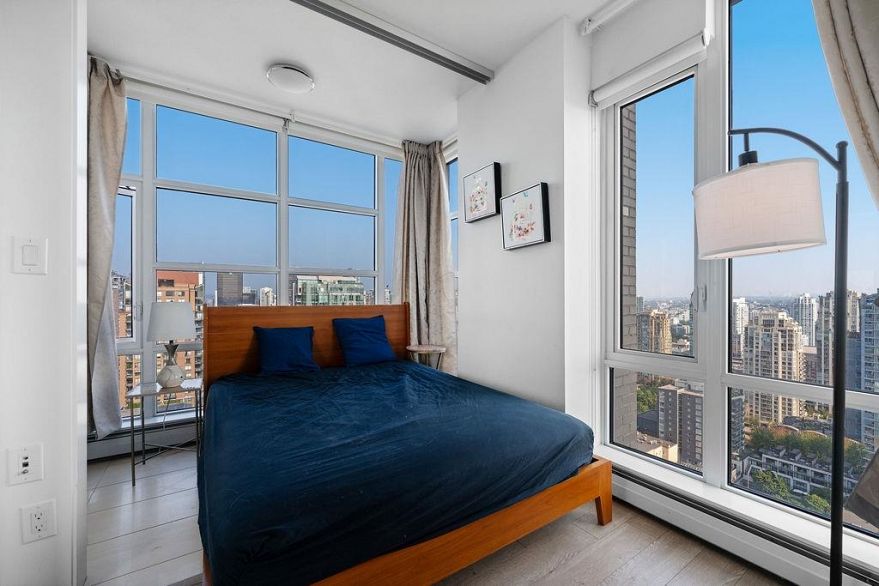 2904 1283 Howe Street