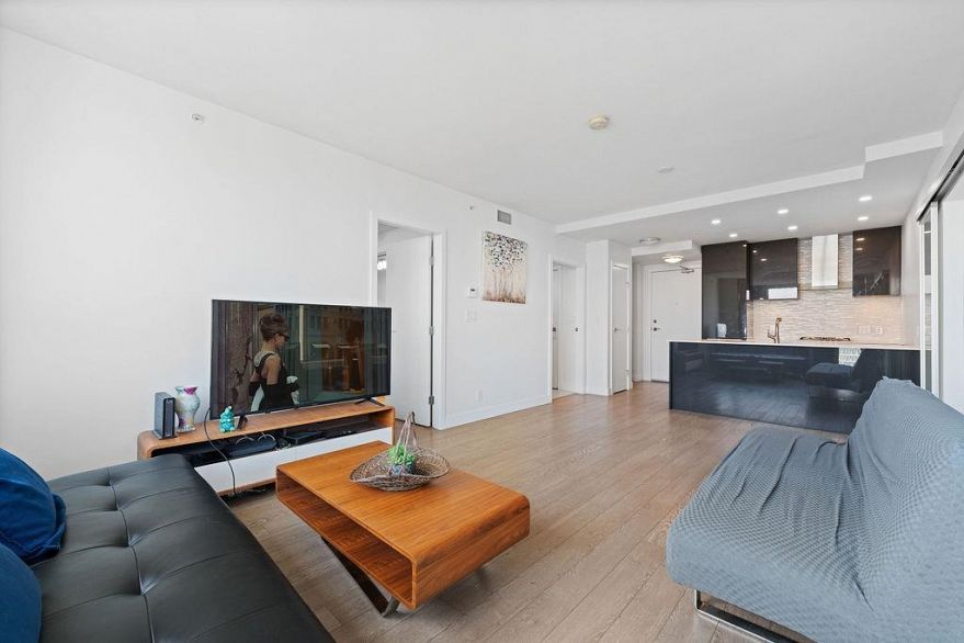 2904 1283 Howe Street