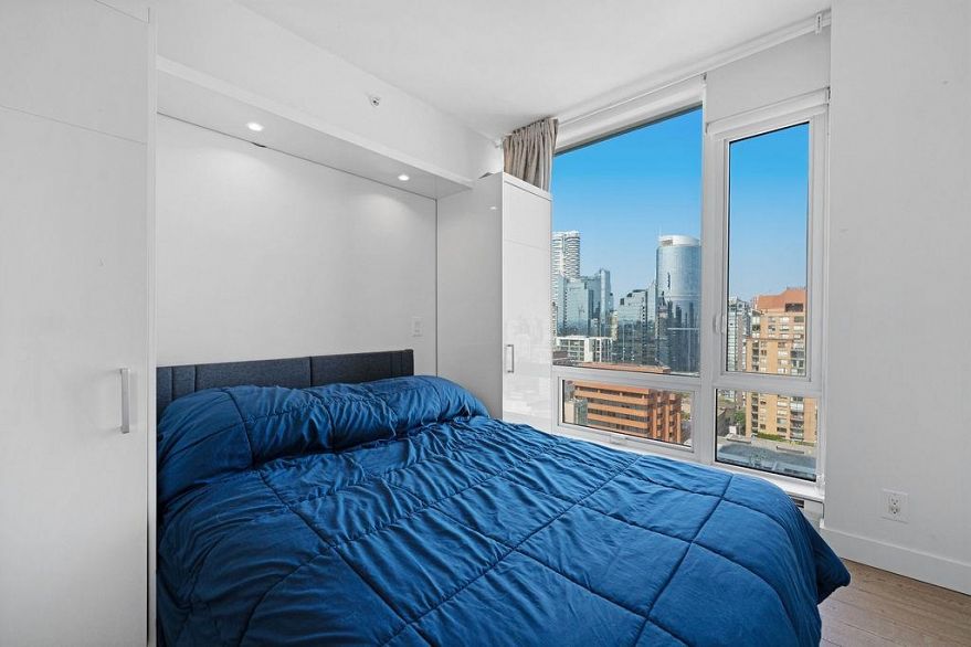 2904 1283 Howe Street