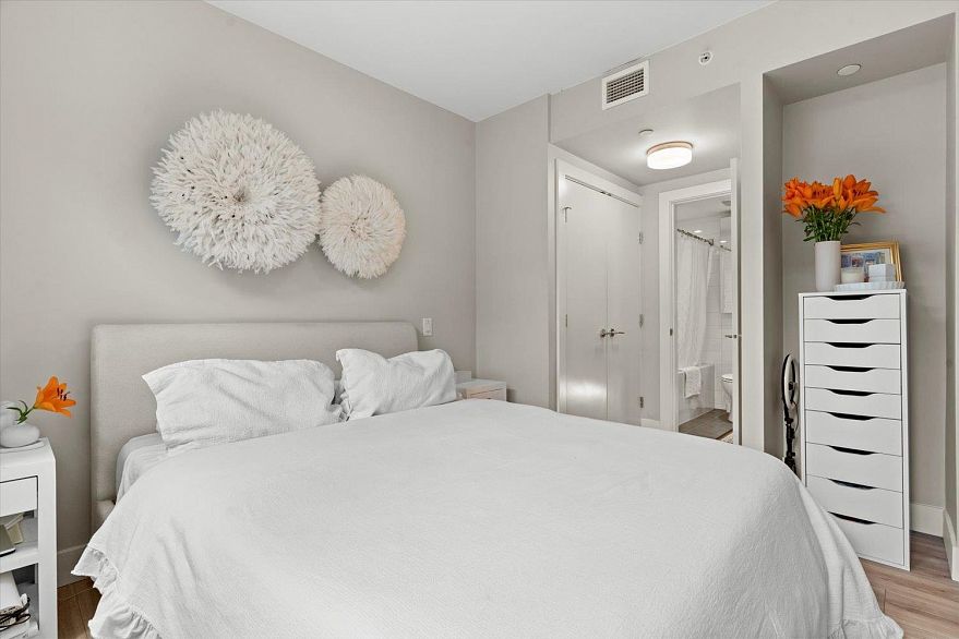 508 8533 River District Crossing