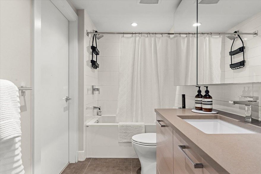 508 8533 River District Crossing