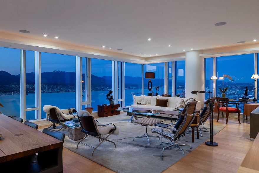 4501 1011 W Cordova Street