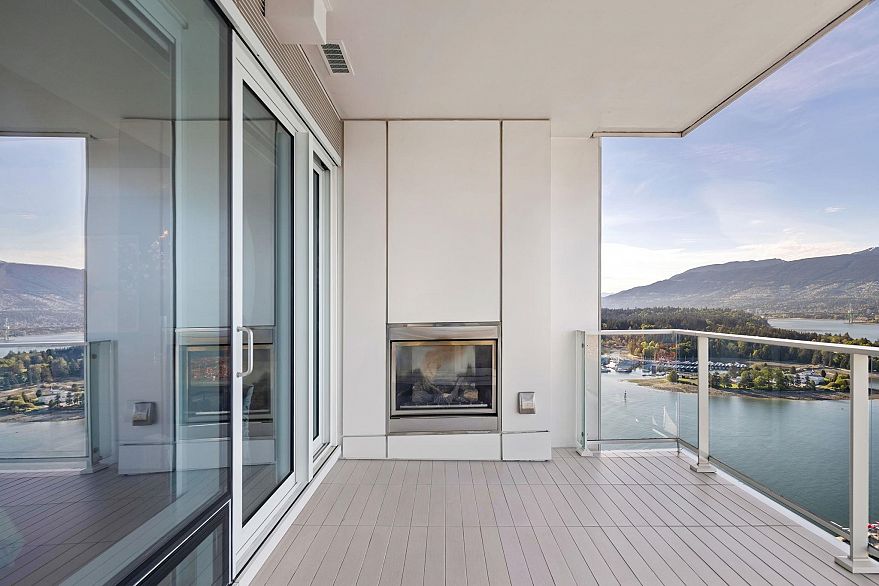 4501 1011 W Cordova Street