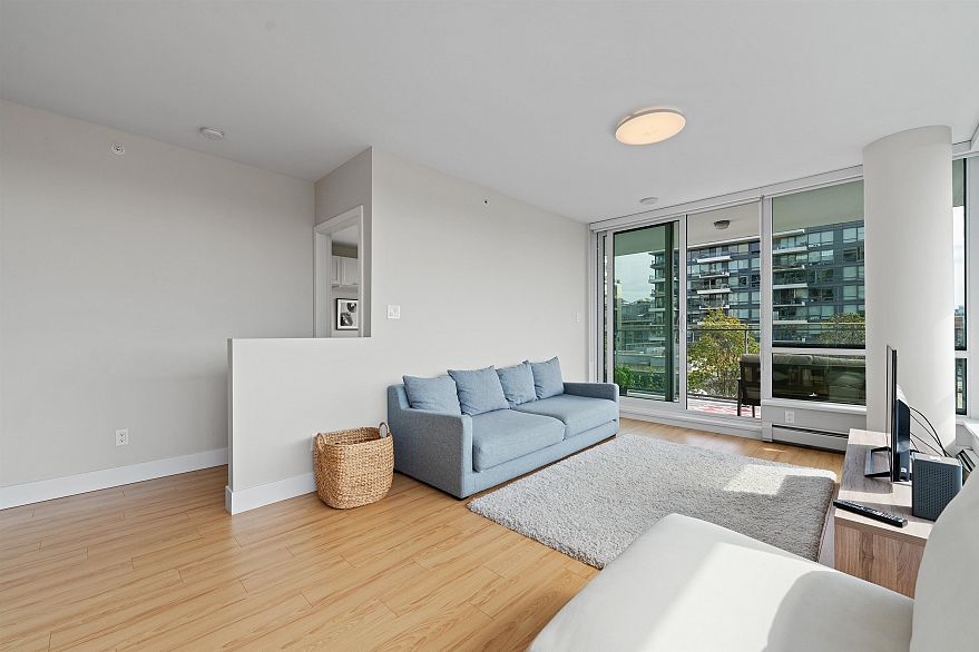 907 159 W 2nd Avenue