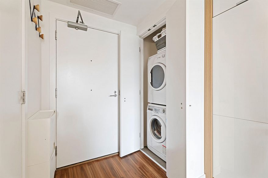 406 1661 Quebec Street