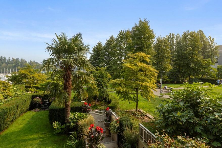 102 1717 Bayshore Drive