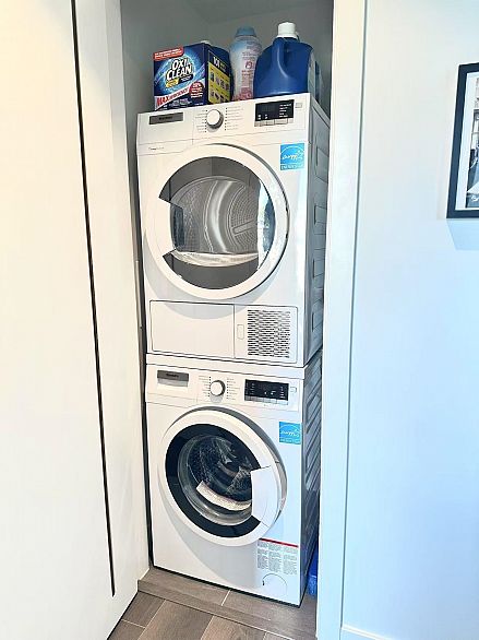 416 8181 Chester Street