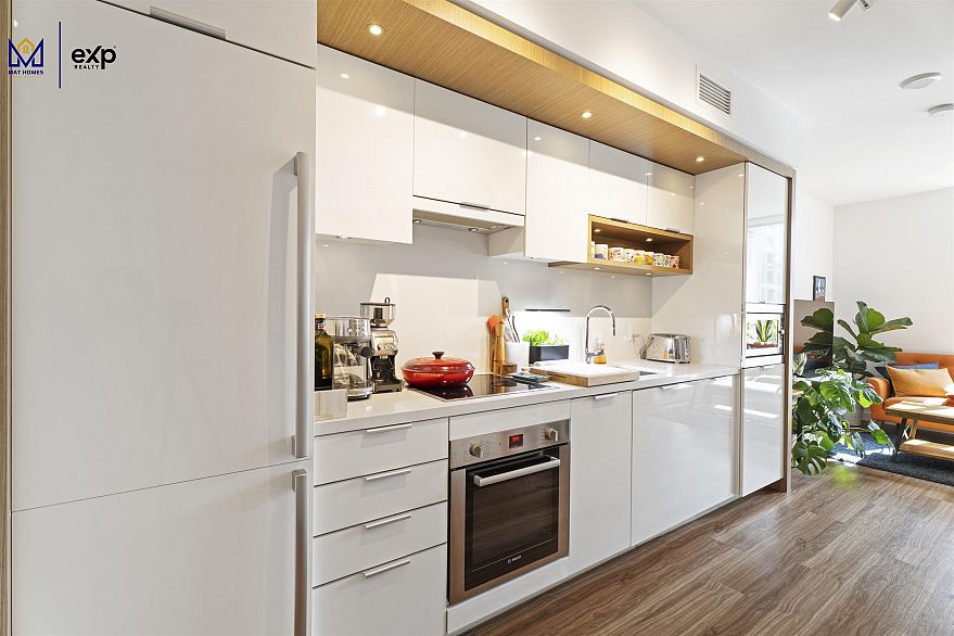 406 1661 Quebec Street