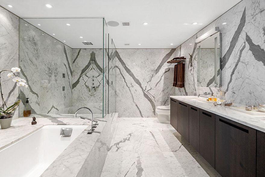 4501 1011 W Cordova Street