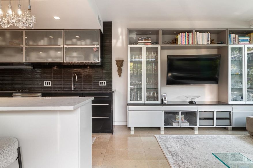 102 1717 Bayshore Drive