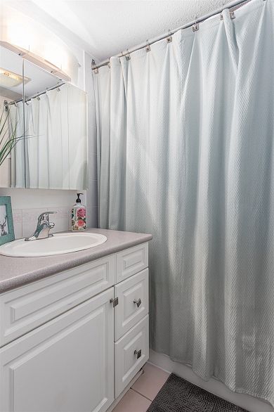 202 788 West 8th Avenue