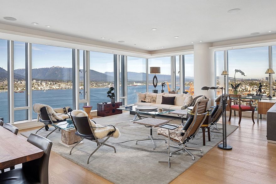 4501 1011 W Cordova Street