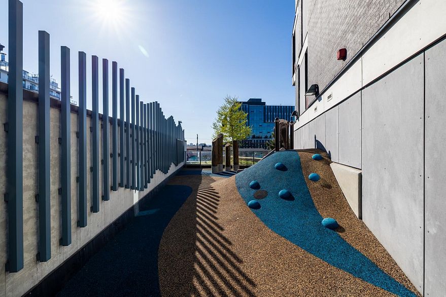 706 210 E 5th Avenue