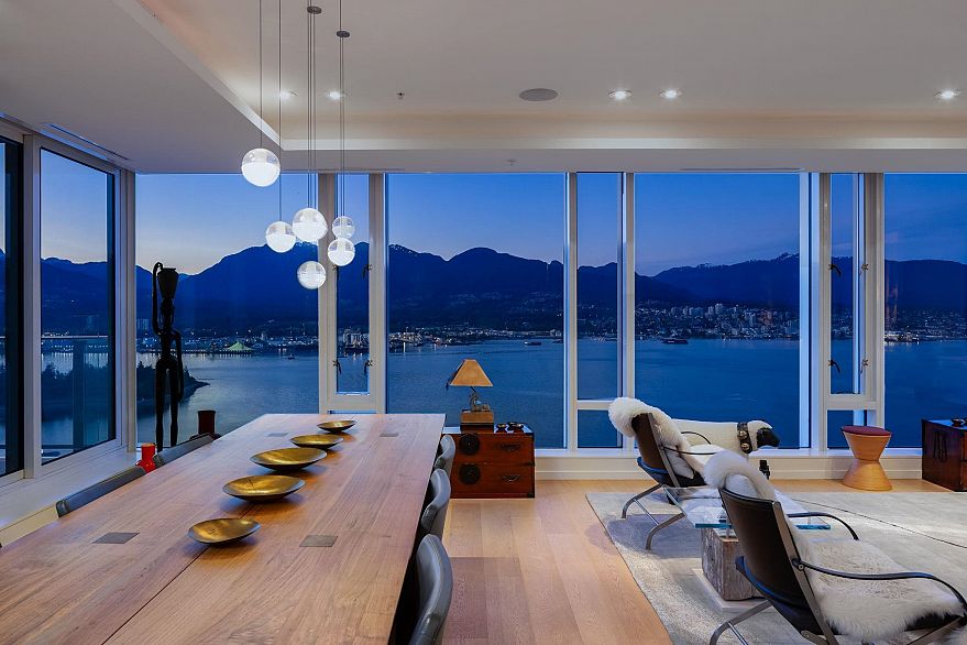 4501 1011 W Cordova Street