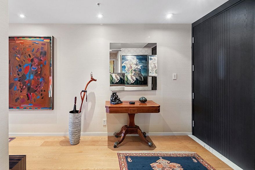 4501 1011 W Cordova Street