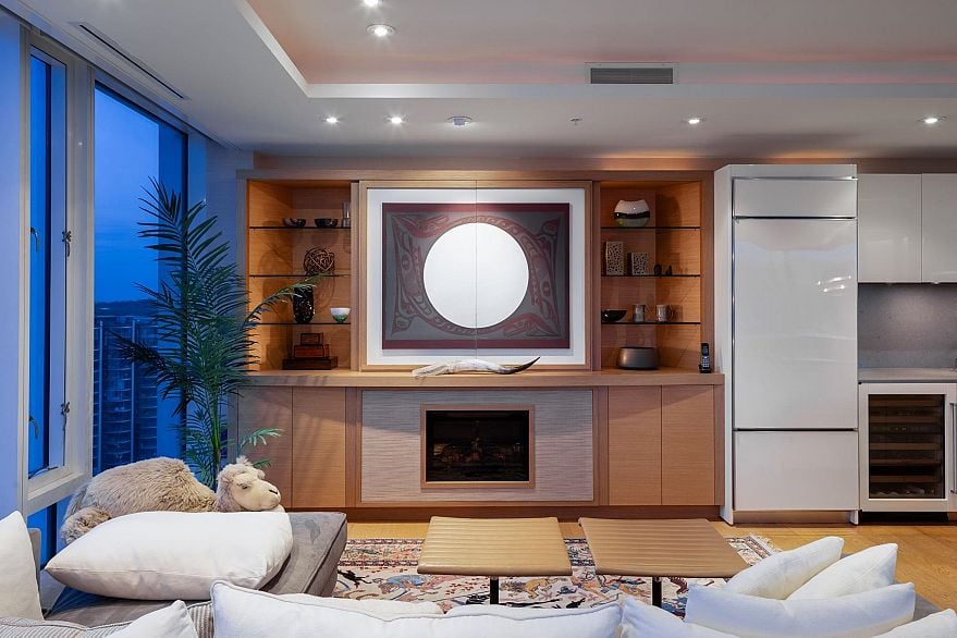 4501 1011 W Cordova Street