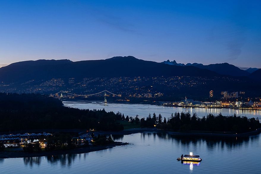 4501 1011 W Cordova Street