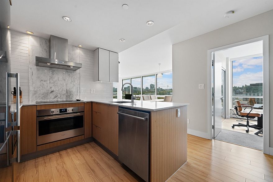 907 159 W 2nd Avenue