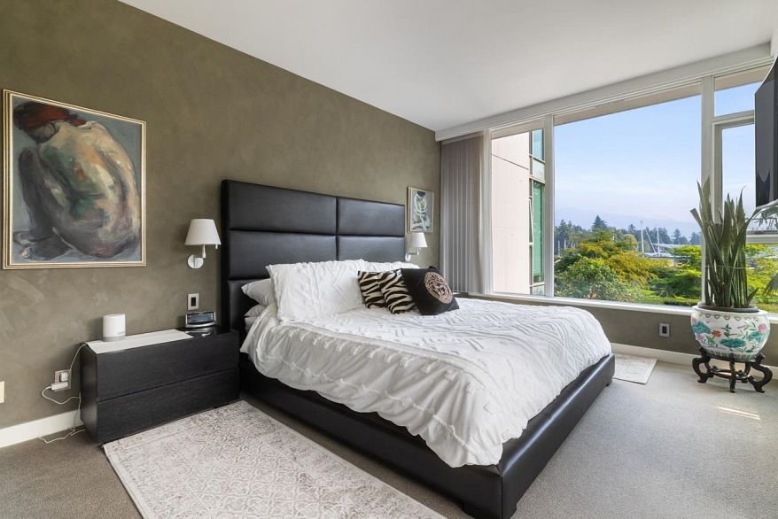 102 1717 Bayshore Drive