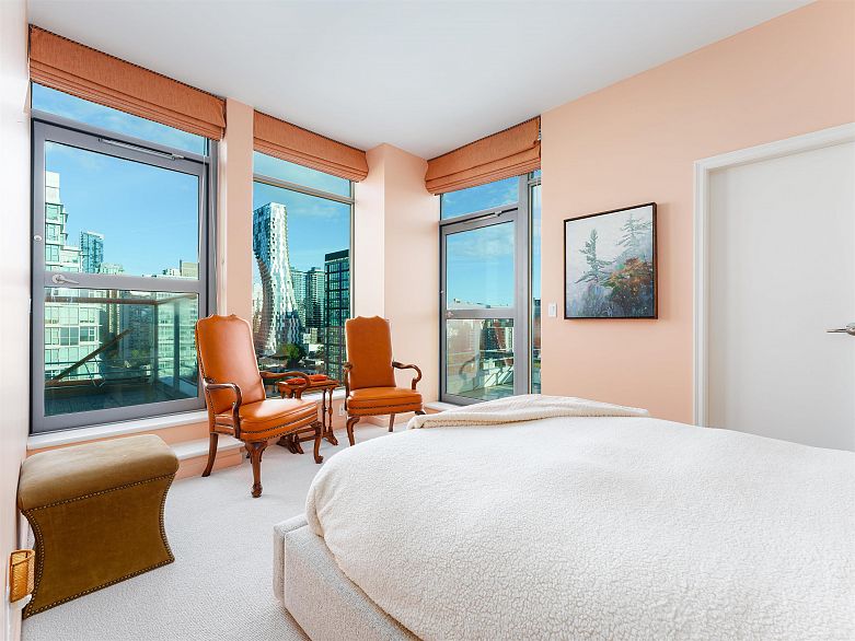 PH3 1790 Bayshore Drive